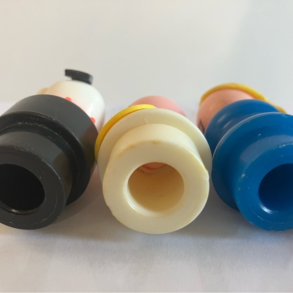 Vintage Fisher-Price mini bus with Family. - Picture 6 of 16